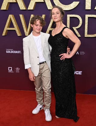 AACTA AWARDS 2026, Jonah Wren Phillips and Edwina Wren are seen posing for a photo on the red carpet at the 2024 AACTA Awards at HOTA in Surfers Paradise, Queensland, Friday, February 6, 2026. ( NO ARCHIVING BRISBANE QUEENSLAND AUSTRALIA  Copyright: xDARRENxENGLANDx 20260206125164756856
