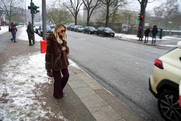 Sylvie Francoise Meis as a witness after her testimony on the way to the cab Hamburg District Court Criminal Justice Building Sievekingsplatz on 06 02 2026 Trial against the defendant M accused of joint residential burglary for having stolen handbags and jewelry worth over 500,000 euros Hamburg Germany