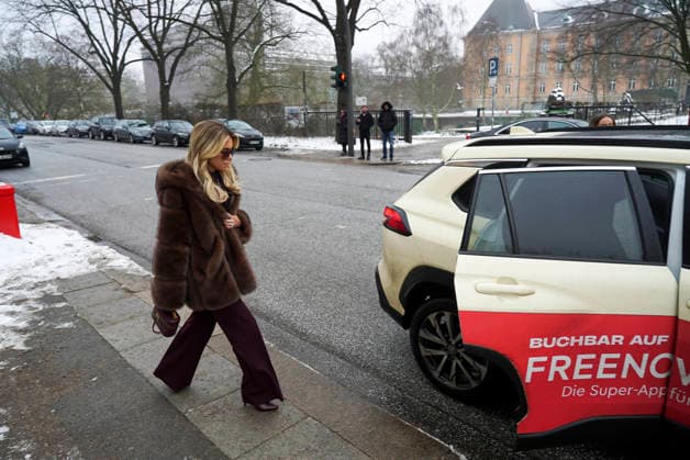 Sylvie Francoise Meis as a witness after her testimony on the way to the cab Hamburg District Court Criminal Justice Building Sievekingsplatz on 06 02 2026 Trial against the defendant M accused of joint residential burglary for having stolen handbags and jewelry worth over 500,000 euros Hamburg Germany