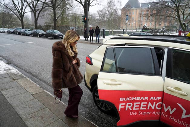 Sylvie Francoise Meis as a witness after her testimony on the way to the cab Hamburg District Court Criminal Justice Building Sievekingsplatz on 06 02 2026 Trial against the defendant M accused of joint residential burglary for having stolen handbags and jewelry worth over 500,000 euros Hamburg Germany