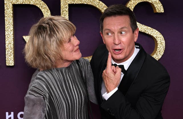 AACTA AWARDS 2026, Margaret Pomeranz (left) and Rove McManus (right) are seen posing for a photo on the red carpet at the 2024 AACTA Awards at HOTA in Surfers Paradise, Queensland, Friday, February 6, 2026. ( NO ARCHIVING BRISBANE QUEENSLAND AUSTRALIA Copyright: xDARRENxENGLANDx 20260207193309906855
