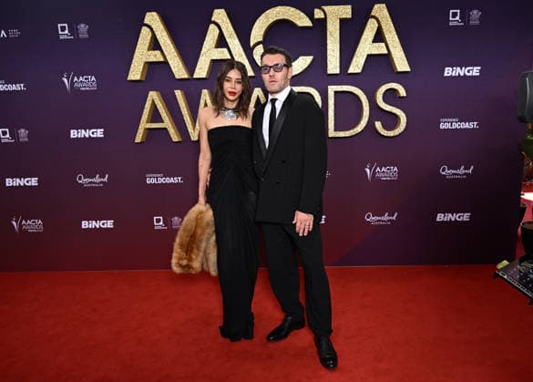 AACTA AWARDS 2026, Joel Edgerton (right) and partner Christine Centenera (left) are seen posing for a photo on the red carpet at the 2024 AACTA Awards at HOTA in Surfers Paradise, Queensland, Friday, February 6, 2026. ( NO ARCHIVING BRISBANE QUEENSLAND AUSTRALIA Copyright: xDARRENxENGLANDx 20260207191316389608