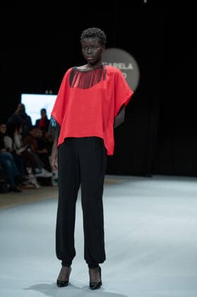 Modad catwalk during Madrid Fashion Week in Madrid - 06 Feb 2026 A model walks the runway in a design by designer SUSANA ESCRIBANO at the Modad catwalk during Madrid Fashion Week at Ifema. Madrid Spain Copyright: xAtilanoxGarciax xSOPAxImagesx photos04257