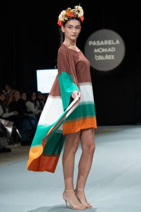 Modad catwalk during Madrid Fashion Week in Madrid - 06 Feb 2026 A model walks the runway in a design by designer DIDESANT at the Modad catwalk during the Madrid Fashion Week at Ifema. Madrid Spain Copyright: xAtilanoxGarciax xSOPAxImagesx photos04281