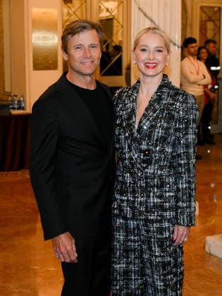 Milan, Milan Cortina 2026 Olympic Games, Welcome cocktail for guests at the Opening Ceremony at the Teatro alla Scala. Pictured: Grant Alan Show, Katherine LaNasa  Copyright: xAlbertoxTerenghix xipa-agency.netx xComi Terenghix IPA_Agency_IPA71037277