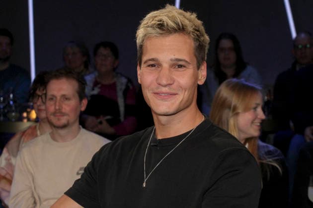 Wincent Weiss German pop singer and songwriter as a guest on the NDR talk show , from the NDR 3 studio on 06 02 2026 in Hamburg Recording from 30 01 2026 Hamburg Germany