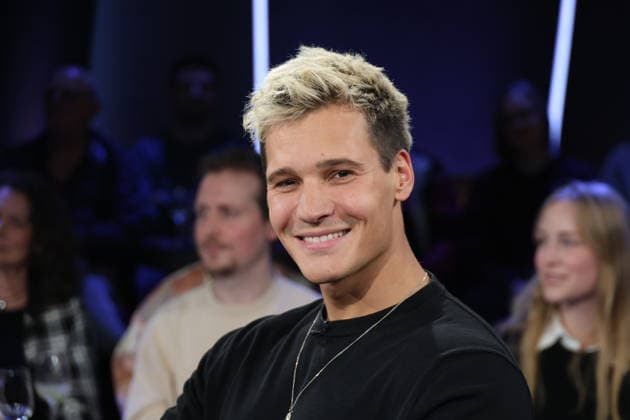 Wincent Weiss, singer, guest on the NDR Talk Show, photo session on 30 1 2026, broadcast on 6 2 2026 on the 3 program of NDR television, Hamburg Lokstedt television studio