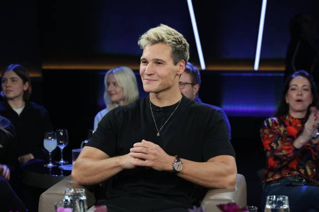 Wincent Weiss, singer, guest on the NDR Talk Show, photo session on 30 1 2026, broadcast on 6 2 2026 on the 3 program of NDR television, Hamburg Lokstedt television studio