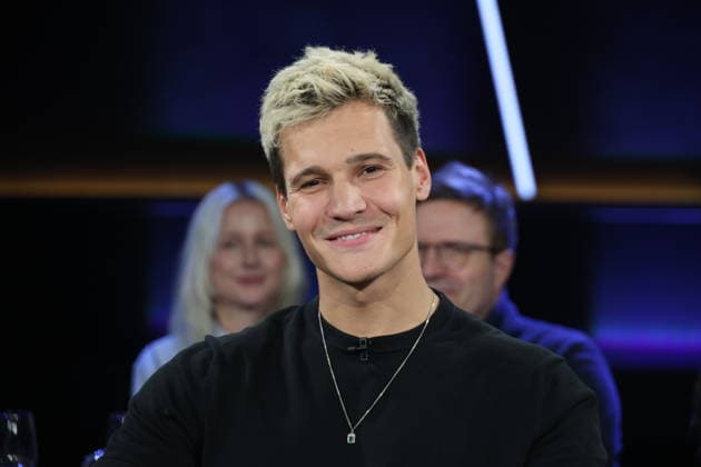 Wincent Weiss, singer, guest on the NDR Talk Show, photo session on 30 1 2026, broadcast on 6 2 2026 on the 3 program of NDR television, Hamburg Lokstedt television studio