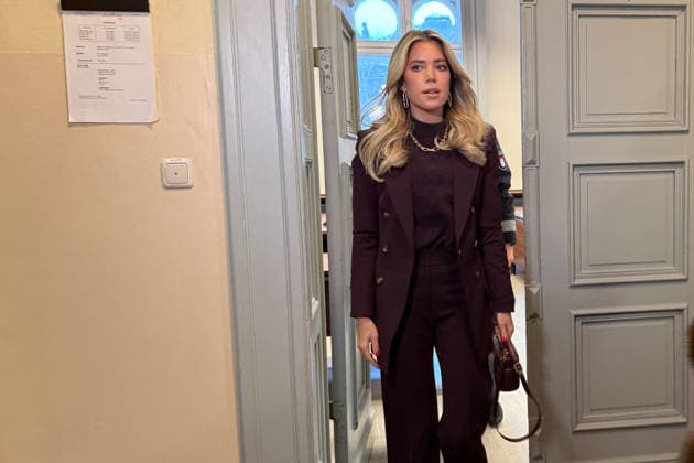 Sylvie Meis as a witness with her manager Marina Dertnig blue coat in and in front of the Hamburg Regional Court Criminal Justice Building at Sievekingsplatz on 06 02 2026 Trial against the defendant Ermal M 42 is charged wit