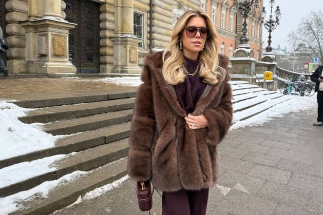 Sylvie Meis as a witness with her manager Marina Dertnig blue coat in and in front of the Hamburg Regional Court Criminal Justice Building at Sievekingsplatz on 06 02 2026 Trial against the defendant Ermal M 42 is charged wit
