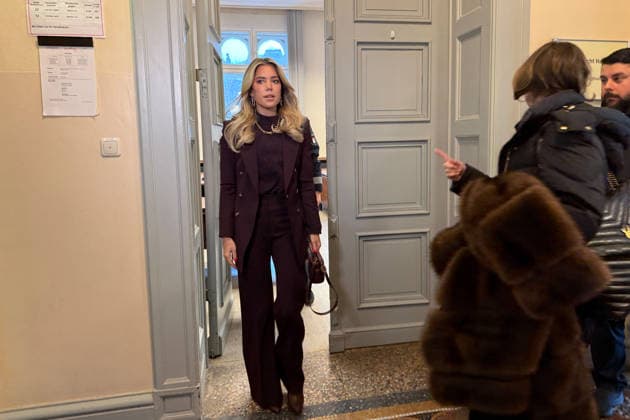 Sylvie Meis as a witness with her manager Marina Dertnig blue coat in and in front of the Hamburg Regional Court Criminal Justice Building at Sievekingsplatz on 06 02 2026 Trial against the defendant Ermal M 42 is charged wit