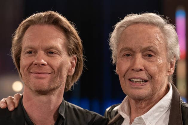 Kölner Treff on February 06, 2026 In the picture the Austrian actor, singer and TV presenter Peter Kraus on the right with son Mike Kraus, photographer and filmmaker Peter Kraus is considered the founder of German-language Rock™n Roll Susan Link and Anna Planken Mi