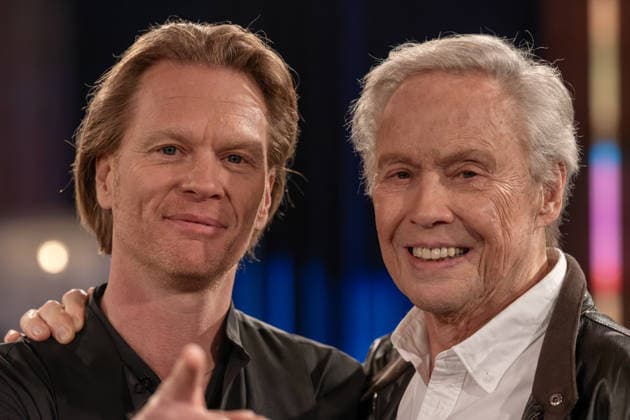 Kölner Treff on February 06, 2026 In the picture the Austrian actor, singer and TV presenter Peter Kraus on the right with son Mike Kraus, photographer and filmmaker Peter Kraus is considered the founder of German-language Rock™n Roll Susan Link and Anna Planken Mi