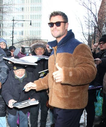 February 06, 2026 Chris Hemsworth on Crime 101 press tour in New York. February 06, 2026 Credit RW Mediapunch Copyright: xRW Mediapunchx