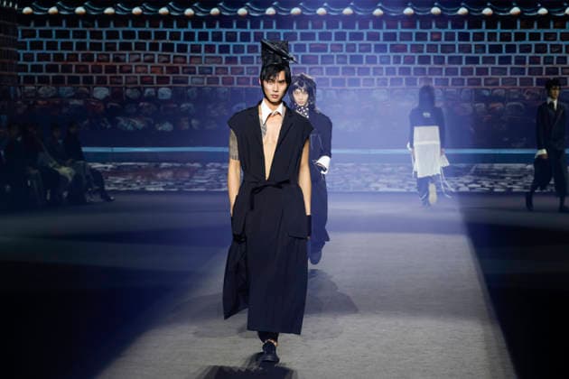 2026 F W Seoul Fashion Week Models walk the runway showcasing designs by SLING STONE during the 2026 F W Seoul Fashion Week at the Dongdaemun Design Plaza (DDP) in Seoul, South Korea on February 07, 2026. Seoul South Korea  Copyright: xMatrixxImages JungxUi-Chelx