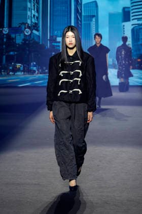 2026 F W Seoul Fashion Week Models walk the runway showcasing designs by SLING STONE during the 2026 F W Seoul Fashion Week at the Dongdaemun Design Plaza (DDP) in Seoul, South Korea on February 07, 2026. Seoul South Korea  Copyright: xMatrixxImages JungxUi-Chelx