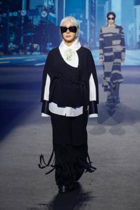 2026 F W Seoul Fashion Week Models walk the runway showcasing designs by SLING STONE during the 2026 F W Seoul Fashion Week at the Dongdaemun Design Plaza (DDP) in Seoul, South Korea on February 07, 2026. Seoul South Korea  Copyright: xMatrixxImages JungxUi-Chelx