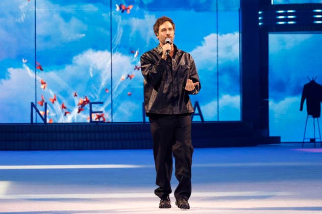 Max Giesinger at the premiere of the ice revue Holiday on Ice Cinema of Dreams in the Barclays Arena Hamburg, 06 02 2026 Foto:xH.xHartmannx xFuturexImagex ice_6208