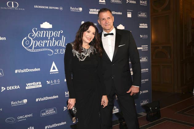 Iris Berben with partner Heiko Kiesow at the 18 SemperOperaball 2026 in the Semper Opera Dresden, 06 02 2026 Foto:xM.xWehnertx xFuturexImagex semperopernball_6355