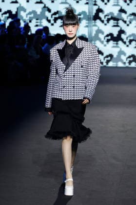 2026 F W Seoul Fashion Week A model presents a creation by GREEDILOUS during the 2026 F W Seoul Fashion Week at the Dongdaemun Design Plaza (DDP) in Seoul, South Korea on February 07, 2026. Seoul South Korea  Copyright: xMatrixxImages JungxUi-Chelx