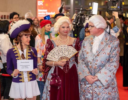 In the picture Ms. Barbara Streibl and parliamentary group leader of the Free Voters in the state parliament, Florian Streibl Veitshoechheim, Mainfrankensaele, 06 02 2026, Fastnacht in Franken 2026 Copyright: HMBxMedia xJulienxBecker