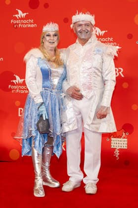 In the picture BR Rundfunkrat Landrat Rhoen Grabfeld, Thomas Habermann, on the right with his companion Veitshoechheim, Mainfrankensaele, 06 02 2026, Fastnacht in Franken 2026 Copyright: HMBxMedia xJulienxBecker