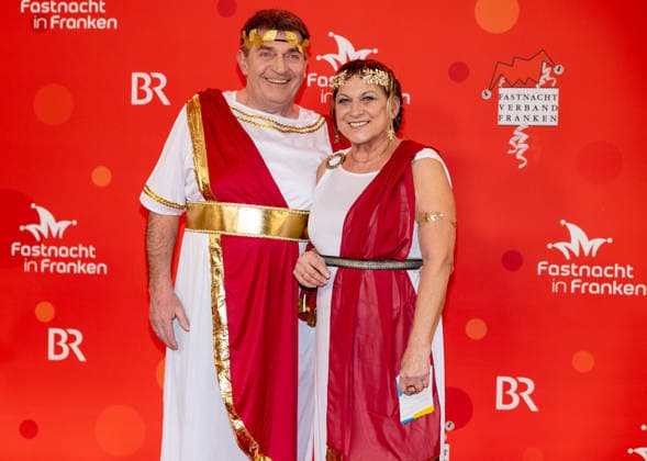 In the picture prizewinner Frankenwuerfel 2025, Rosi Kraus, on the right with her companion Veitshoechheim, Mainfrankensaele, 06 02 2026, Fastnacht in Franken 2026 Copyright: HMBxMedia xJulienxBecker