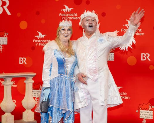 In the picture BR Rundfunkrat Landrat Rhoen Grabfeld, Thomas Habermann, on the right with his companion Veitshoechheim, Mainfrankensaele, 06 02 2026, Fastnacht in Franken 2026 Copyright: HMBxMedia xJulienxBecker
