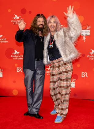 In the picture from left The deputy BR editor-in-chief Christian Daubner as Tom Kaulitz and the BR editor-in-chief Christian Nitsche as Bill Kaulitz Veitshoechheim, Mainfrankensaele, 06 02 2026, Fastnacht in Franken 2026 Copyright: HMBxMedia xJulienxBecker