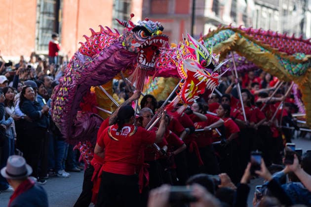 Chinese New Year celebrations in Mexico City MEXICO CITY, MEXICO - FEBRUARY 07: Dragon dancers take part in a parade as spectators watch, during Chinese New Year celebrations through the streets of the city center, in Mexico City, Mexico on February 07, 2026. Dozens of dragon and lion dancers paraded close to spectators in Mexico City s center, marking the start of Chinese New Year celebrations, the Year of the Horse. Daniel Cardenas Anadolu Mexico City Mexico. Editorial use only. Please get in touch for any other usage.  Copyright: x2026xAnadoluxDanielxCardenasx