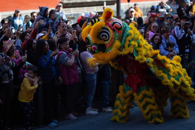 Chinese New Year celebrations in Mexico City MEXICO CITY, MEXICO - FEBRUARY 07: Lion dancers take part in a parade as spectators watch, during Chinese New Year celebrations through the streets of the city center, in Mexico City, Mexico on February 07, 2026. Dozens of dragon and lion dancers paraded close to spectators in Mexico City s center, marking the start of Chinese New Year celebrations, the Year of the Horse. Daniel Cardenas Anadolu Mexico City Mexico. Editorial use only. Please get in touch for any other usage.  Copyright: x2026xAnadoluxDanielxCardenasx