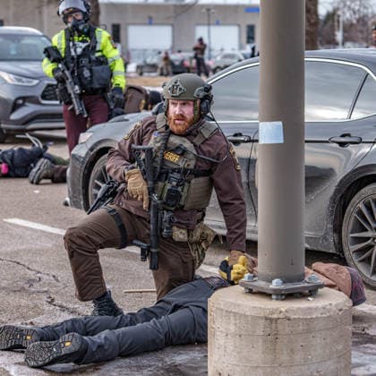 February 7, 2026, Minneapolis, Minnesota, USA: Anti-ICE protestors and local law enforcement clash Saturday afternoon after an unlawful assembly is declared. Minneapolis USA - ZUMAs326 20260207_znp_s326_021 Copyright: xHoldenxSmithx