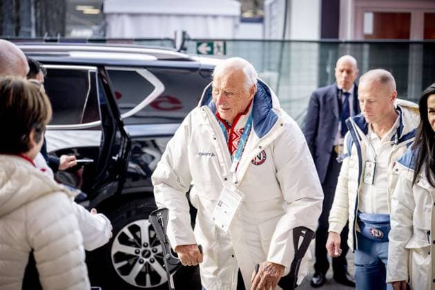 MILAN - King Harald and Queen Sonja of Norway visit the men s 5000 meters Milano Speed Skating Stadium during the Milan Cortina 2026 Winter Olympics. ROBIN UTRECHT ANP netherlands out - belgium out  Copyright: xx x550036557x originalFilename: 550036557.jpg