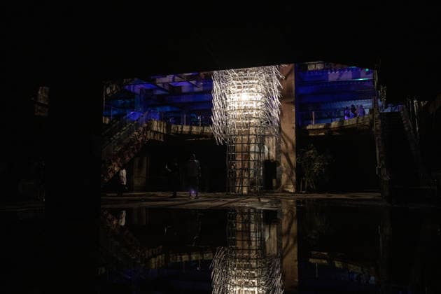 Bangkok Design Week 2026 in Bangkok, Thailand - 08 Feb 2026 Art Installation named New World New Pulse , a kinetic sculpture reflecting the area’s vibrant spirit inside an abandoned shopping mall during Bangkok Design Week 2026. Bangkok Design Week 2026, themed Design SOS is an expansive festival celebrating creativity and design across Bangkok. Held from January 29 to February 08, showcasing innovative design solutions and fostering positive energy amidst challenges. It promotes Bangkok s status as a UNESCO Creative City of Design, attracting creatives and visitors to explore and contribute to the city s vibrant design landscape. Bangkok Thailand Copyright: xGuillaumexPayenx xSOPAxImagesx GUI_PAYEN_08FEB2026_131A8532