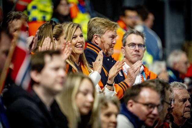 MILAN - Queen Maxima, Princess Amalia, and King Willem-Alexander in the men s 5,000-meter speed skating final at the Milan Speed Skating Stadium, Milan Cortina 2026 Olympic Winter Games. ROBIN UTRECHT ANP netherlands out - belgium out  Copyright: xx x550051506x originalFilename: 550051506.jpg