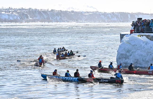 February 8, 2026, Quebec, Pq, Canada: Ice canoe teams paddle their canoe as they race on the Saint-Laurence River at the Quebec winter carnival in Quebec City Sunday, Feb. 8, 2026. Quebec Canada  - ZUMAc35_ 20260208_zaf_c35_211 Copyright: xJacquesxBoissinotx