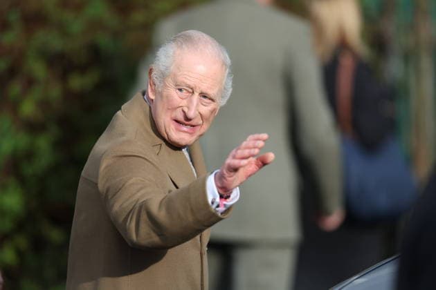 Image Licensed to Parsons Media. 09 02 2026. Clitheroe, United Kingdom. The King visits Lancashire. Clitheroe Train Station. His Majesty King Charles III greets members of the public as he arrives at Clitheroe Train Statoun for a day of visits in Lancashire.  Copyright: xRyanxJenkinsonx xParsonsxMediax PAR-9184-0016