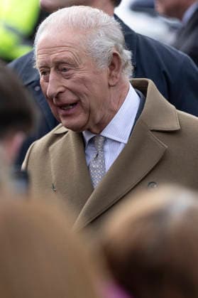 Image Licensed to Parsons Media. 09 02 2026. Clitheroe, United Kingdom. The King visits Lancashire. Clitheroe Train Station. His Majesty King Charles III greets members of the public as he arrives at Clitheroe Train Statoun for a day of visits in Lancashire.  Copyright: xRyanxJenkinsonx xParsonsxMediax PAR-9184-0085