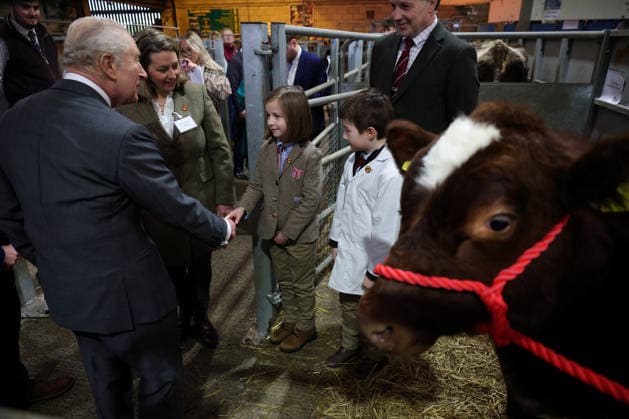 . 09 02 2026. Clitheroe, United Kingdom. King Charles III during a visit to the Clitheroe Auction Mart in Lancashire, United Kingdom.  xPoolx xi-Imagesx IIM-26557-0025