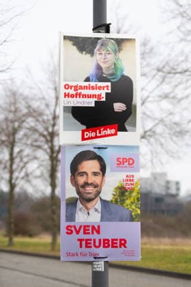 Landtagswahl Trier in Rheinland-Pfalz, Deutschland, Wahlplakat mit Werbung für den Kandidaten einer politischen Partei, Wahlkampf *** State election Trier in Rhineland Palatinate, Germany, Election poster with Advertising for the Candidates a political Party, Election campaign 1133605707