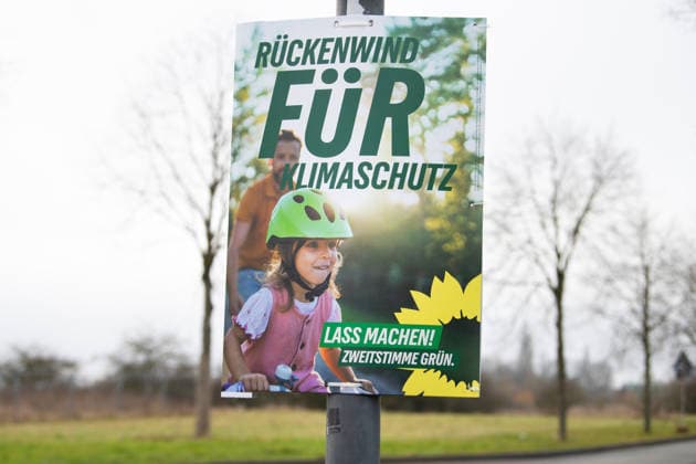 Landtagswahl Trier in Rheinland-Pfalz, Deutschland, Wahlplakat, Werbung für den Kandidaten einer politischen Partei, Wahlkampf *** State election Trier in Rhineland Palatinate, Germany, Election poster, Advertising for the Candidates a political Party, Election campaign 1133605720