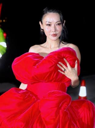 Celebs At The Marc Jacobs Fashion Show - NYC Jessica Wang attends the Marc Jacobs show during the New York Fashion Week in New York on February 9, 2026. Photo by Charles Guerin ABACAPRESS.COM New York city NY United Arab Emirates  Copyright: xGuerinxCharles ABACAx
