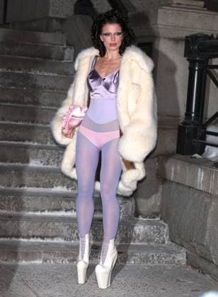 Celebs At The Marc Jacobs Fashion Show - NYC Julia Fox attends the Marc Jacobs show during the New York Fashion Week in New York on February 9, 2026. Photo by Charles Guerin ABACAPRESS.COM New York city NY United Arab Emirates  Copyright: xGuerinxCharles ABACAx