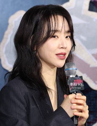 S. Korean actress Shin Hye-sun S. Korean actress Shin Hye-sun South Korean actress Shin Hye-sun, who stars in the drama The Art of Sarah, an original series by Netflix, greets during a publicity event in Seoul on Feb. 10, 2026. The eight-episode series will be released worldwide on Feb. 13. (Yonhap) 2026-02-10 15:25:21 < 1980-2026 YONHAPNEWS AGENCY. .> ¼­¿ïÆ¯º°½Ã EDITORIAL USE ONLY  Copyright: xx PYH2026021012470034400 YonhapxNewsx yonphotos249599