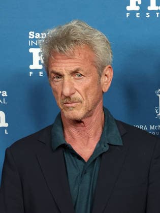 41st Santa Barbara International Film Festival: iHammond Cinema Vanguard Award at The Arlington Theatre Featuring: Sean Penn Where: Los Angeles, California, United States When: 09 Feb 2026 Credit: Faye s Vision Cover Images EDITORIAL USE ONLY. NOT FOR USE BY NEWSPAPERS BASED IN THE UK. Copyright: xx coverimg55451508