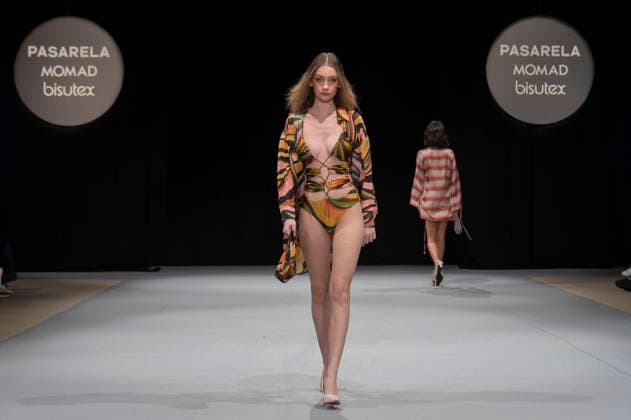 February 10, 2026, Madrid, Madrid, Spain: The model walks the runway at the MOMAD International Fashion Show, wearing designs by students from the ACQUADICOCCO, Madrid School of Fashion Design), Madrid, (02.06.26) Madrid Spain  - ZUMAc312 20260210_zsp_c312_038 Copyright: xOscarxManuelxSanchezx