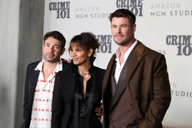 World Premiere Of Amazon MGM Studios Crime 101 in Los Angeles, 10 February 2026 Bart Layton, Halle Berry and Chris Hemsworth at the World Premiere Of Amazon MGM Studios Crime 101 held at The United Theater on Broadway at STILE Downtown Los Angeles by Kasa in Los Angeles, California, United States on 10 February 2026., Credit:Xavier Collin Avalon USA, California, Los Angeles  Copyright: xXavierxCollinx xAvalonx 1073888261
