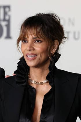 World Premiere Of Amazon MGM Studios Crime 101 in Los Angeles, 10 February 2026 Halle Berry at the World Premiere Of Amazon MGM Studios Crime 101 held at The United Theater on Broadway at STILE Downtown Los Angeles by Kasa in Los Angeles, California, United States on 10 February 2026., Credit:Xavier Collin Avalon USA, California, Los Angeles  Copyright: xXavierxCollinx xAvalonx 1073888289
