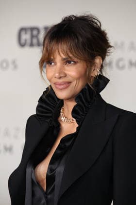 World Premiere Of Amazon MGM Studios Crime 101 in Los Angeles, 10 February 2026 Halle Berry at the World Premiere Of Amazon MGM Studios Crime 101 held at The United Theater on Broadway at STILE Downtown Los Angeles by Kasa in Los Angeles, California, United States on 10 February 2026., Credit:Xavier Collin Avalon USA, California, Los Angeles  Copyright: xXavierxCollinx xAvalonx 1073888406